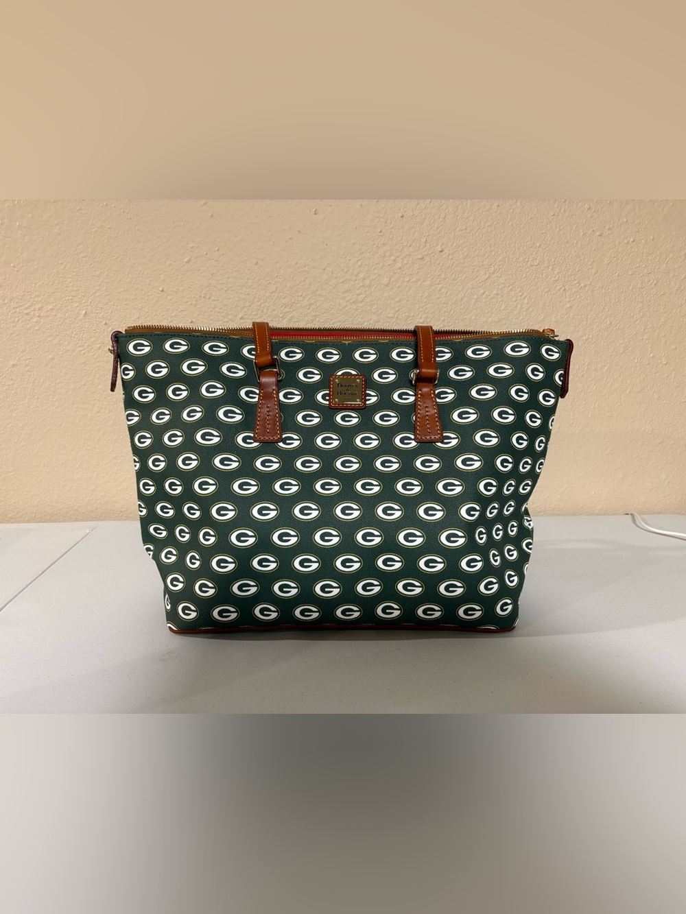 Dooney & Bourke NFL Packers Logo Zip Top Shopper Tote N18PK EUC